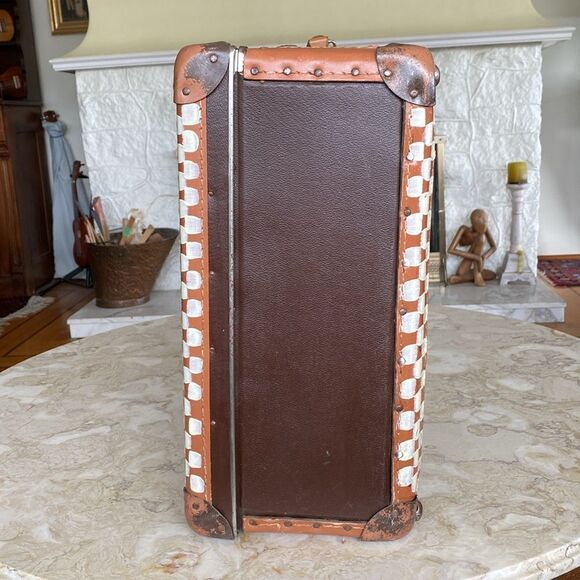 Vintage Hand Painted “Teddy Bear Collector” Large Suitcase - Picture 6 of 15